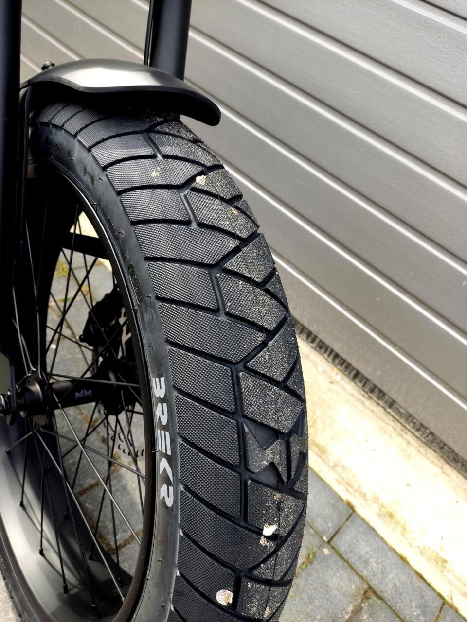 Brekr F250 Pure White Fatbike met riemaandrijving! - Afbeelding 4