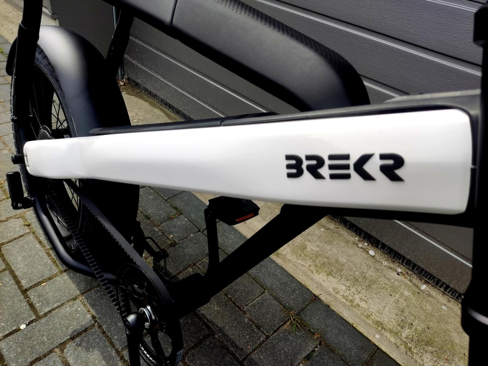Brekr F250 Pure White Fatbike met riemaandrijving! - Afbeelding 8