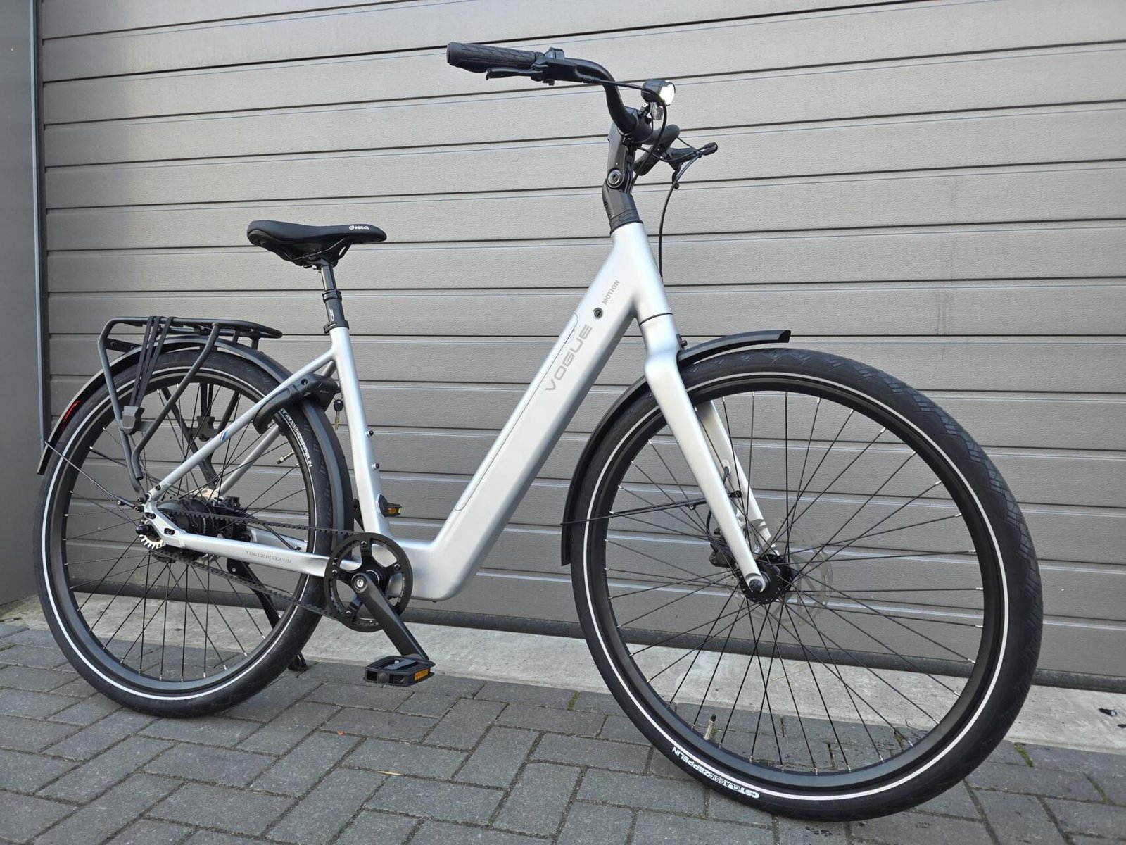 Vogue Motion Matt Titanium Grey 2026 e-bike met riemaandrijving en automatische versnelling! - Afbeelding 2