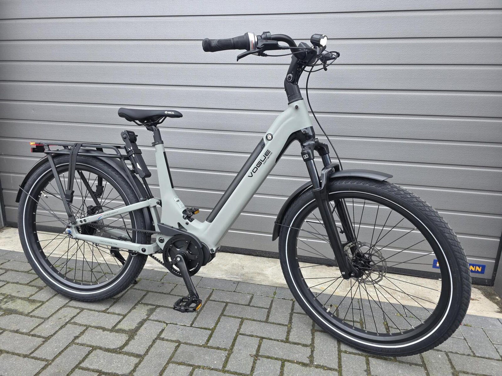 Vogue Artemis Matt Grey 2026 Volgeveerde elektrische fiets met riemaandrijving en middenmotor! - Afbeelding 2
