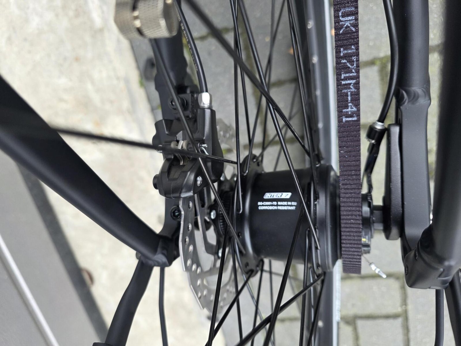 Vogue Pantheon Zwart N7 80NM middenmotor + riemaandrijving elektrische damesfiets Model: 2026 - Afbeelding 11