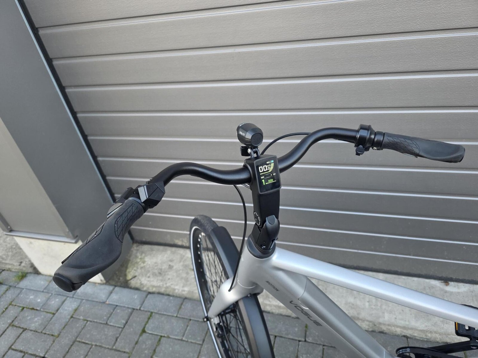 Vogue Motion Man Matt Titanium Grey 2026 e-bike met riemaandrijving en automatische versnelling! - Afbeelding 18