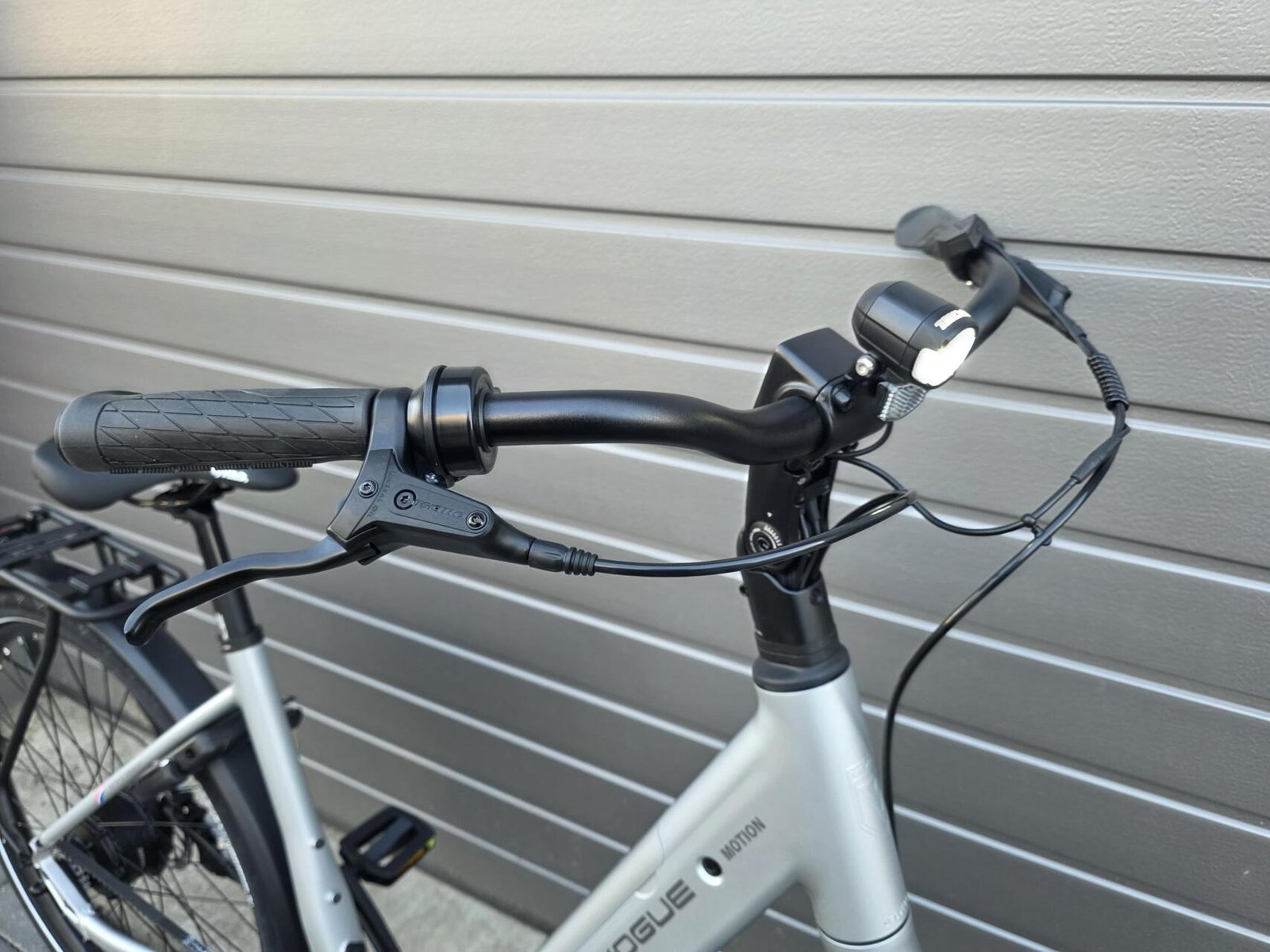 Vogue Motion Matt Titanium Grey 2026 e-bike met riemaandrijving en automatische versnelling! - Afbeelding 4