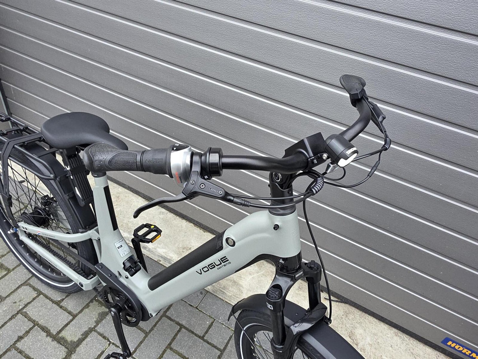 Vogue Artemis Matt Grey 2026 Volgeveerde elektrische fiets met riemaandrijving en middenmotor! - Afbeelding 5