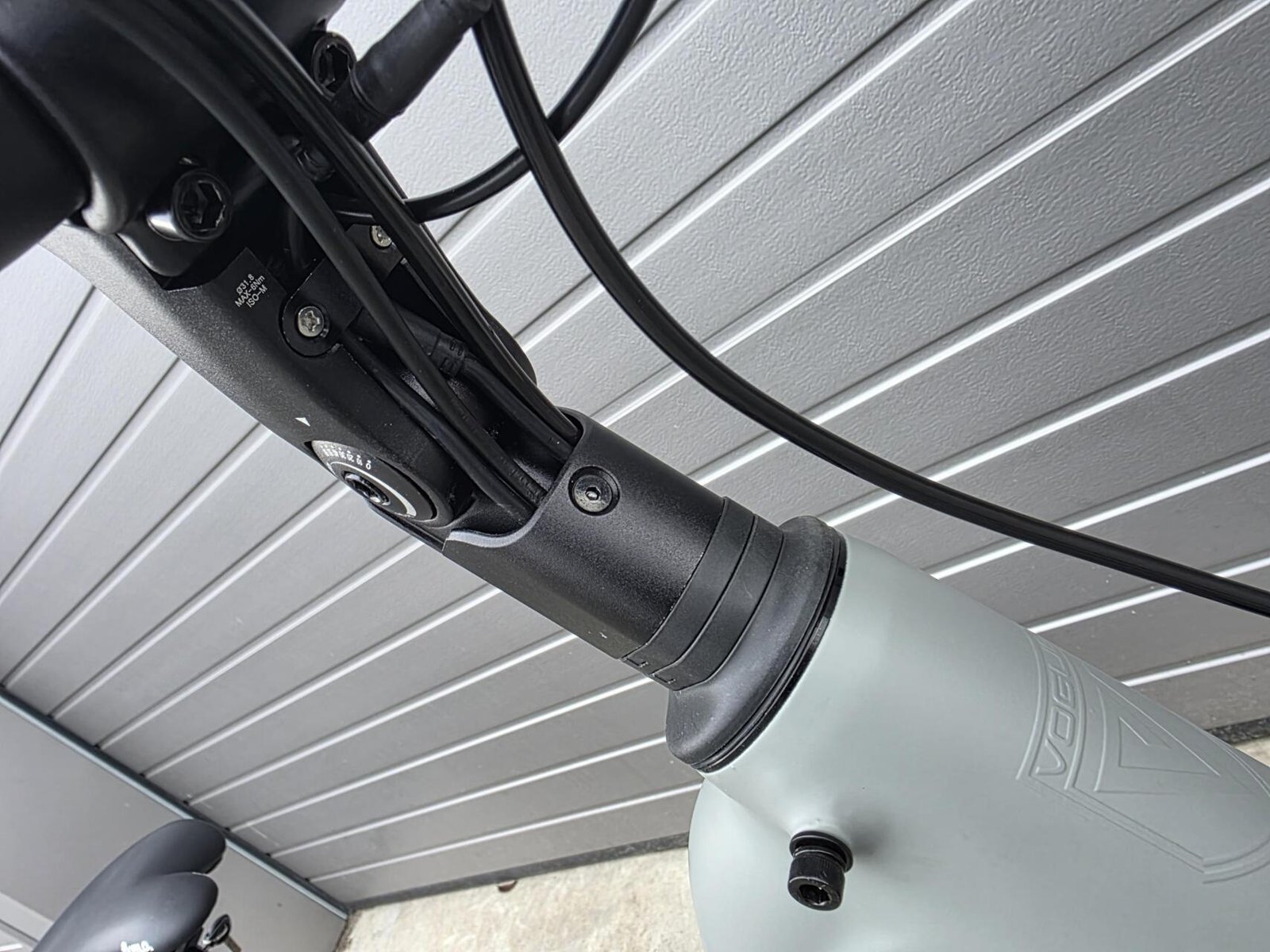 Vogue Artemis Matt Grey 2026 Volgeveerde elektrische fiets met riemaandrijving en middenmotor! - Afbeelding 6