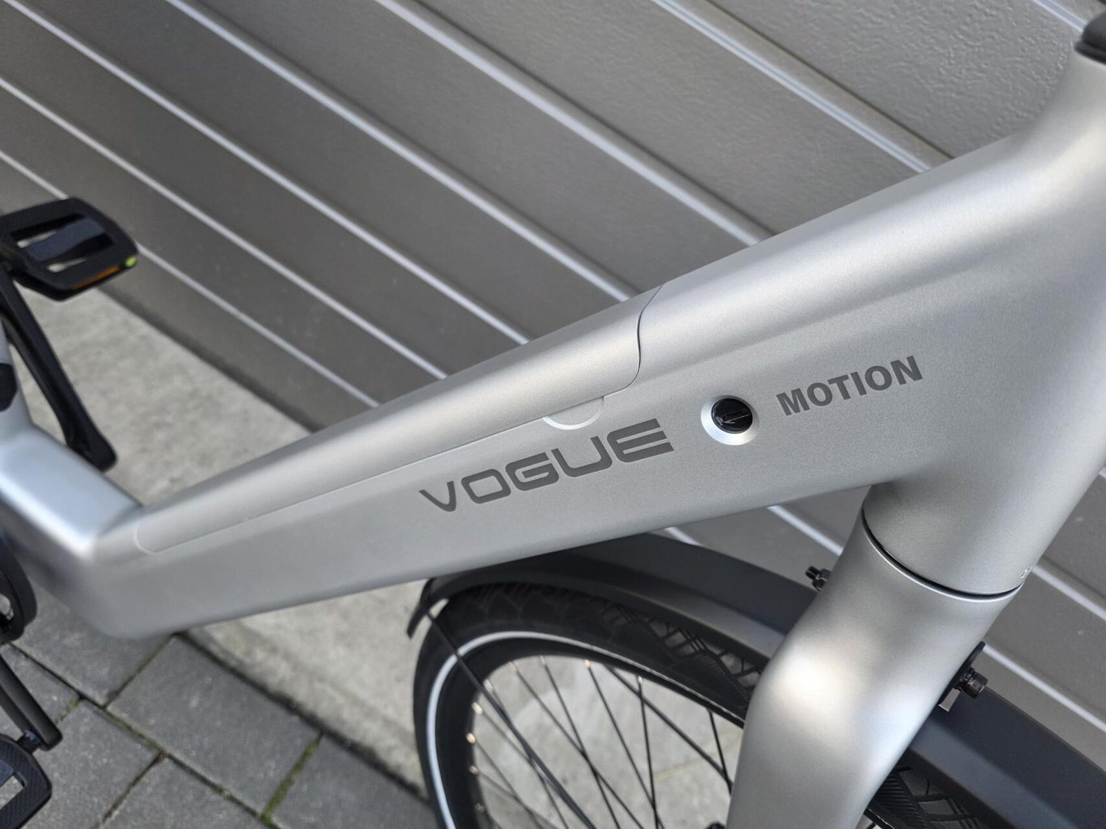 Vogue Motion Matt Titanium Grey 2026 e-bike met riemaandrijving en automatische versnelling! - Afbeelding 7