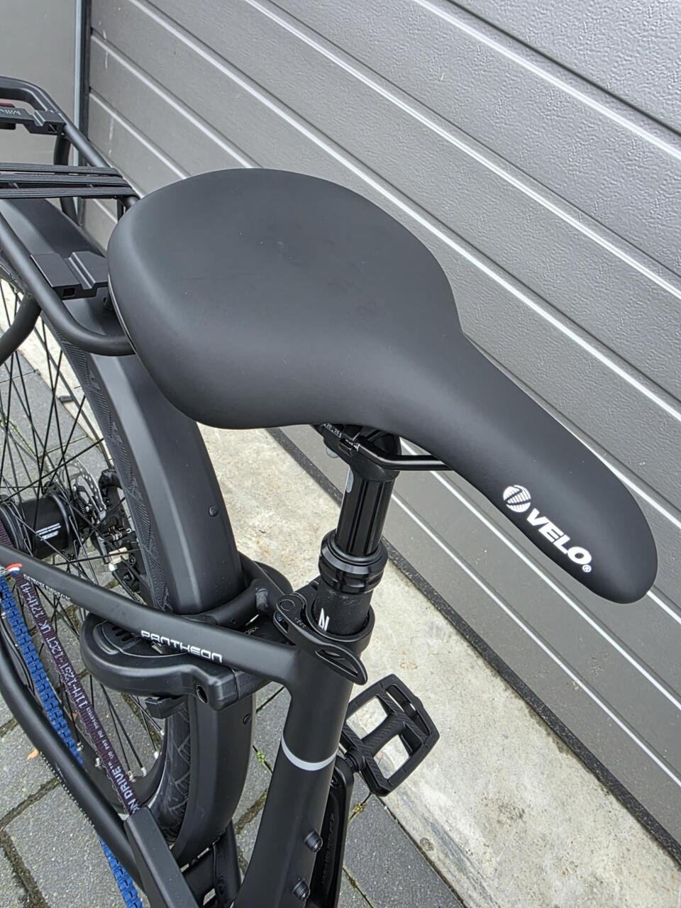 Vogue Pantheon Zwart N7 80NM middenmotor + riemaandrijving elektrische damesfiets Model: 2026 - Afbeelding 9