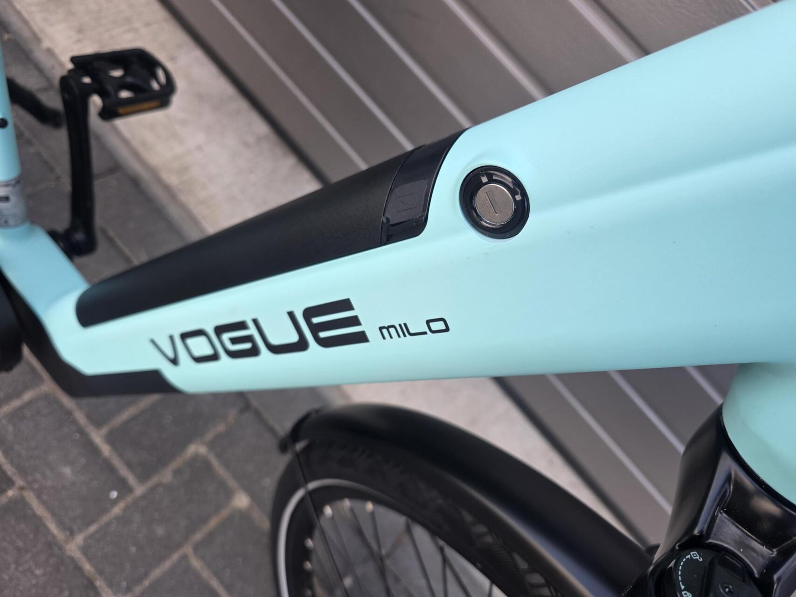 NIEUW Vogue Milo urban ebike elektrische damesfiets met riem - Afbeelding 9